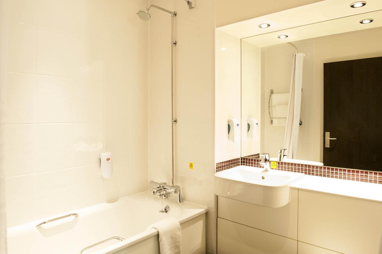 Premier Inn London Holborn Phòng bức ảnh